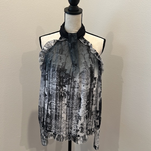 bebe NWT Women's S Black White Printed Ghost Lace Cold Shoulder Ruffle Blouse - Picture 2 of 4